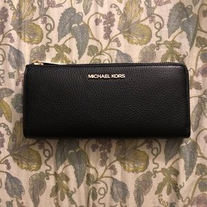 MichaelKors Jet Set Travel Large Three Quarter Zip